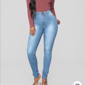 Fashion Nova Jeans - Size 3